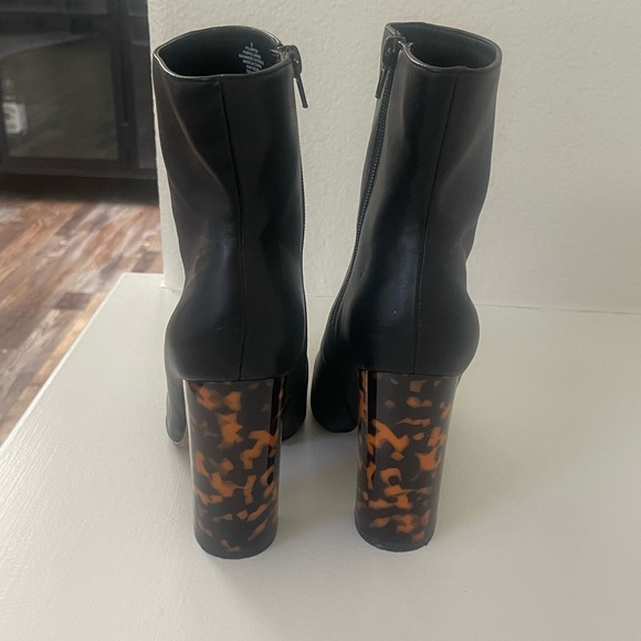 Tortoise shell detail boots Size 9 - Picture 4 of 5